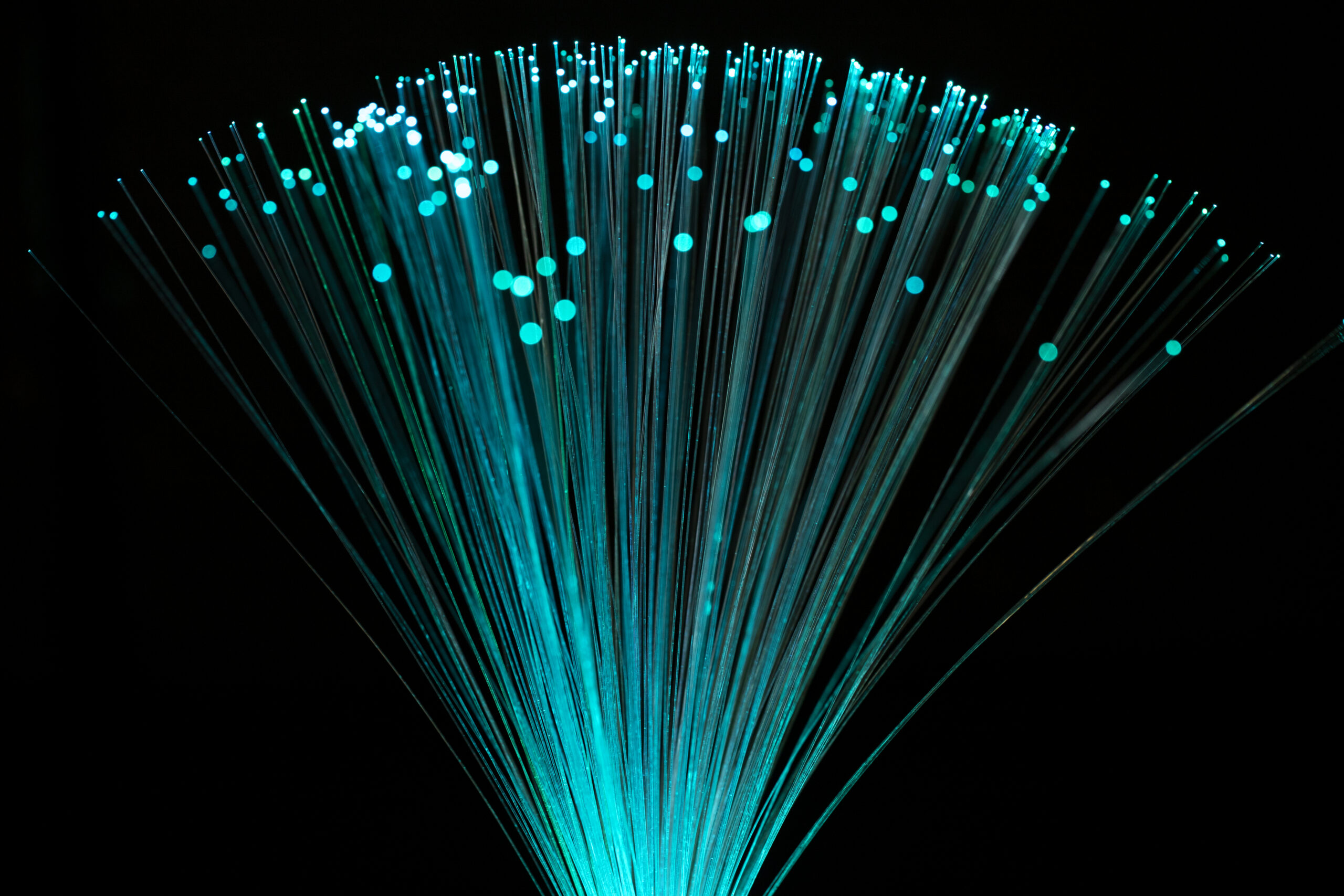 Detecção por fibra óptica sensitiva na segurança perimetral: o que é, vantagens e como funciona